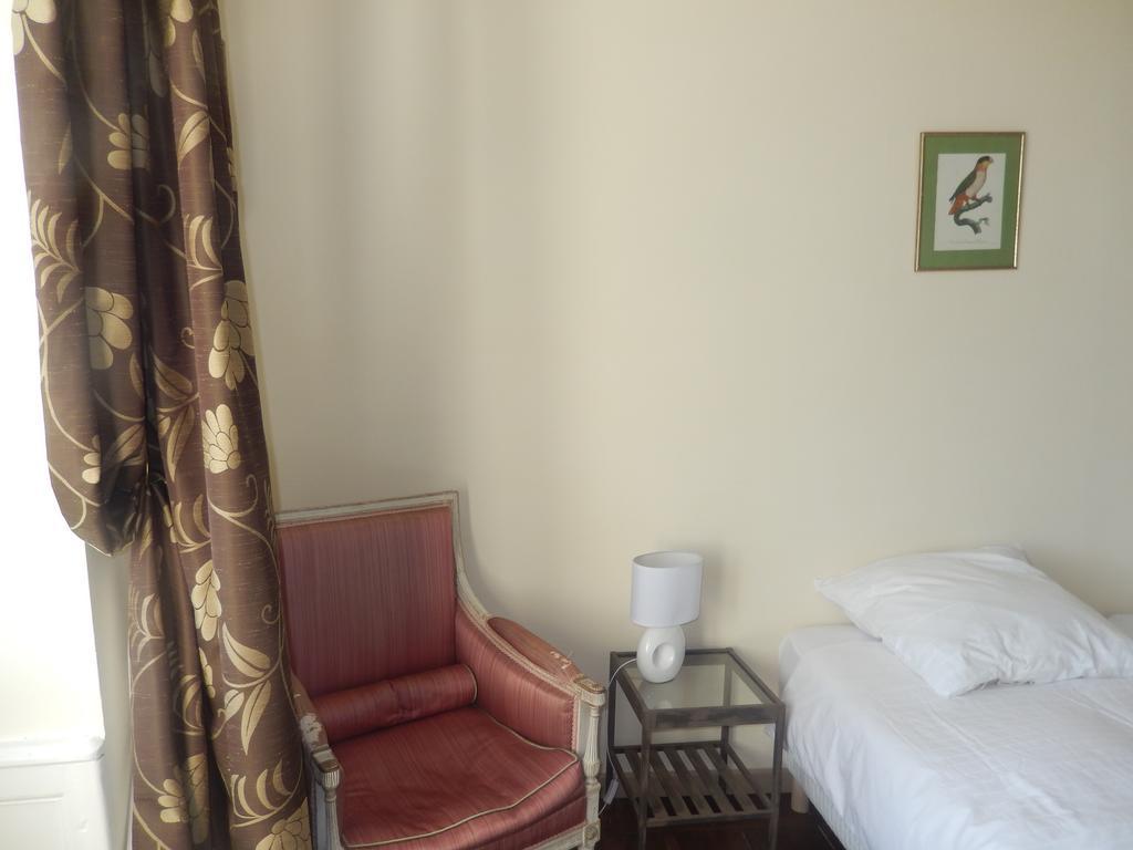 Domaine De Puyrousse Bed & Breakfast Riberac Room photo